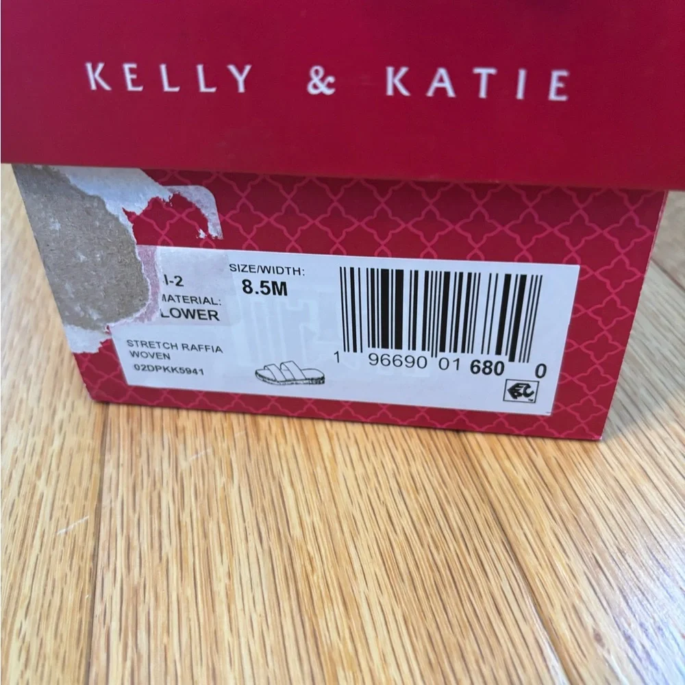 Kelly & Katie Yellow Sandals Strappy New in Box Women’s 8.5 M NIB Shoes and - Picture 7 of 7